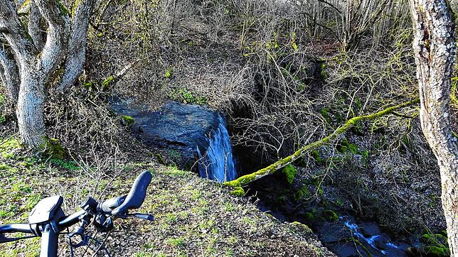 Der Mühlhauser Wasserfall, nicht riesig, dafür aber hübsch anzusehen.