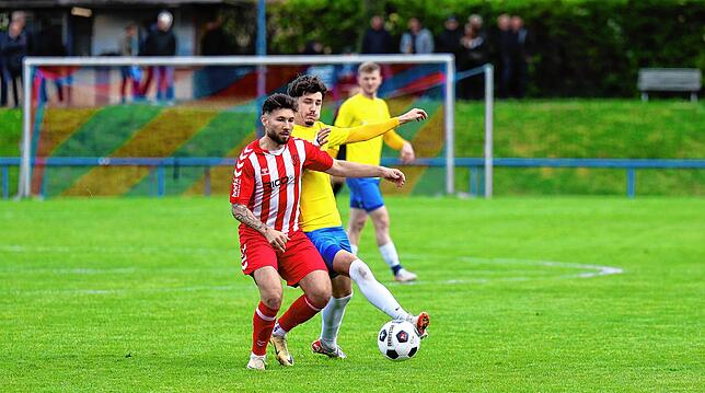 Bild 1: Unsere Bildergalerie vom Verbandsliga-Derby zwischen dem SC Konstanz-Wollmatingen und dem FC Singen