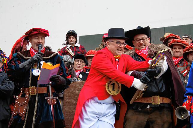 Bild 22: Fasnacht in Rielasingen: Schmotziger Fasnachtstag in bunten Bildern erleben