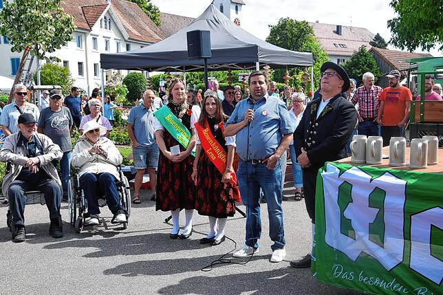 Bild 25: Ein Markt rund um die Rose: Nöggenschwieler Rosentage zeigt sich in Blütenpracht