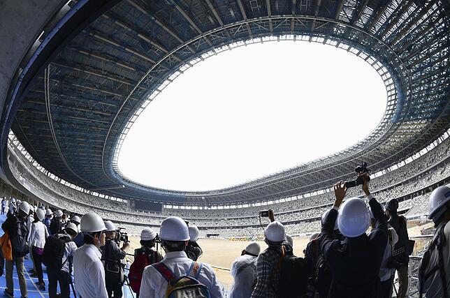 Das neue japanische Nationalstadion in Tokio. Im Stadion werden die Eröffnungs- und Abschlusszeremonien der Olympischen Sommerspiele ...