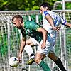 Der Brigachtaler Patrick Bronner (grünes Trikot) sichert sich den Ball vor Ivica Jozinovic vom NK Hajduk VS. In den 90 Minuten gab es ...