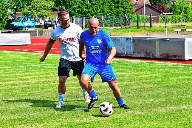 Bild 21: SG FC Wehr/Brennet besiegt den TuS Stetten mit 7:1 – und wir haben Fotos