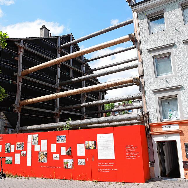 Seit dem Jahr 2018 klafft in der Kreuzlinger Straße diese Baulücke.