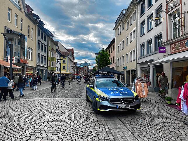 Bild 1: Feueralarm im Drogeriemarkt Müller: Was ist da los?
