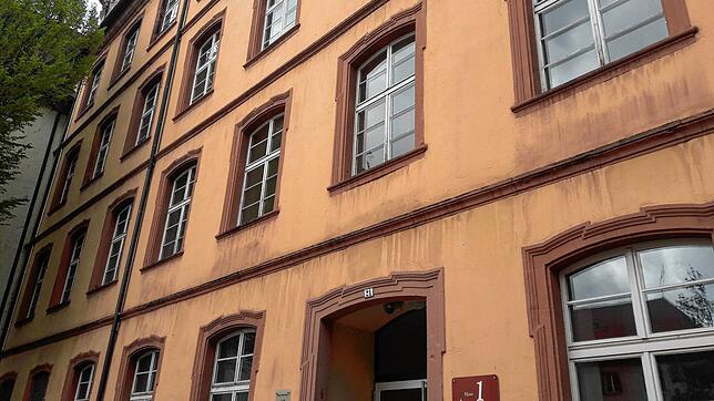 Das größte Gebäude der Villinger Karl-Brachat-Realschule ist Haus 1. Wegen einer maroden Verkabelung ist jedoch kein schnelles Internet ...