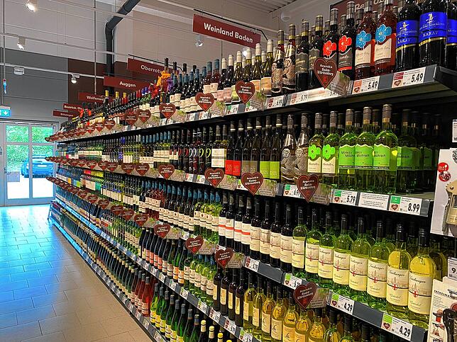 Regional geht&lsquo;s in der Weinabteilung zu.