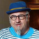 „Mit der Alraunewelt aus Stoff verwirklicht sich Alraune selbst“, sagt Ehemann Hans Siebert.