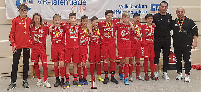 Unbesiegt: Die D-Junioren des FV Lörrach-Brombach mit (von links) Henry Reif, Mathias Necea, Lennart Winter, Sabahudin Ismaili, Filippo ...
