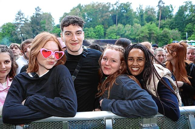 Bild 25: Im Stadion wird am zweiten Tag des Campus-Festivals nochmals aufgedreht