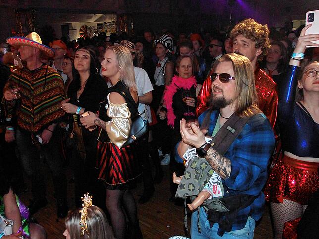 Bild 14: Viva Las Vegas &ndash; Bilder vom Holzhauerball im Milchwerk (3)