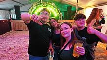 Bild : Jubiläumsscheunen zum 100. Geburtstag des Musikvereins lockt die Gäste in Scharen an