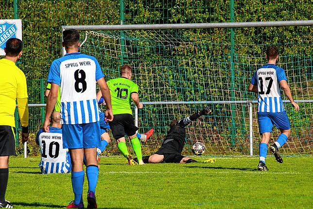 Bild 29: SV Karsau verteidigt die Tabellenspitze durch einen 4:2-Erfolg gegen Verfolger Spvgg. Wehr