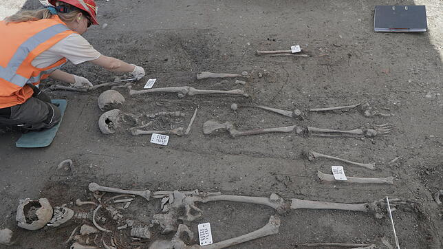 Die Archäologen und ihre Helfer bei den Ausgrabungsarbeiten im Sommer.