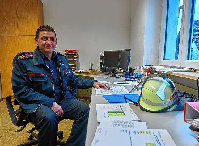 Vielseitig: Seinen Arbeitsplatz wird Nico Bibbo ab dem 1. Februar im Feuerwehrgerätehaus haben. Neben administrativen Aufgaben gehören ...