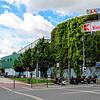 Die Stadt Radolfzell will auf der Fläche neben dem Mühlbachcenter-Parkhaus einen sogenannten Pocket-Park errichten.