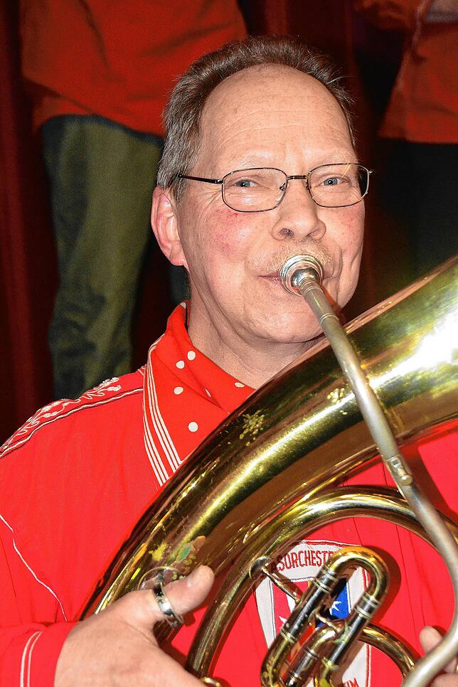 Bild 17: Beste Laune beim Narrenzunftball in Bad Dürrheim