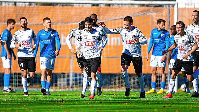 Die Freude ist groß beim FC 08 Villingen, nachdem er beim Tabellenvierten FSV Bietigheim-Bissingen mit 7:2 gewonnen hat.