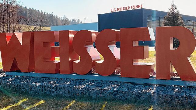 Die Firma J.G. Weisser, hier die markanten Lettern vor dem Firmensitz in St. Georgen, hat Kurzarbeit angemeldet.
