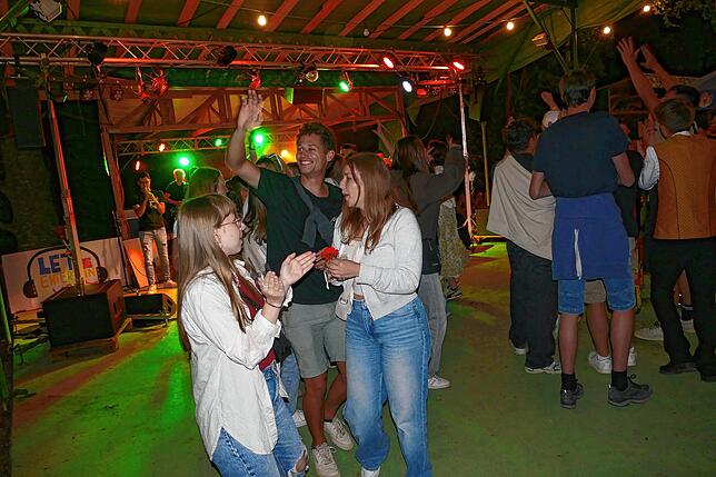 Bild 8: Döggingen im Feierlaune: Waldfest zieht Hunderte Besucher an - die schönsten Bilder