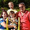 Aufgrund der Krankheit von Lenny (auf der Rutsche) muss Familie Weißer ihr Haus barrierefrei umbauen. Das kostet rund 150&nbsp;000 Euro. ...