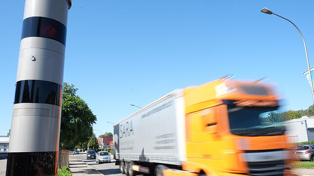 Mit einem Tempolimit auf 30 Stundenkilometern in den Nachtstunden soll der Lärm entlang der B34 reduziert werden.