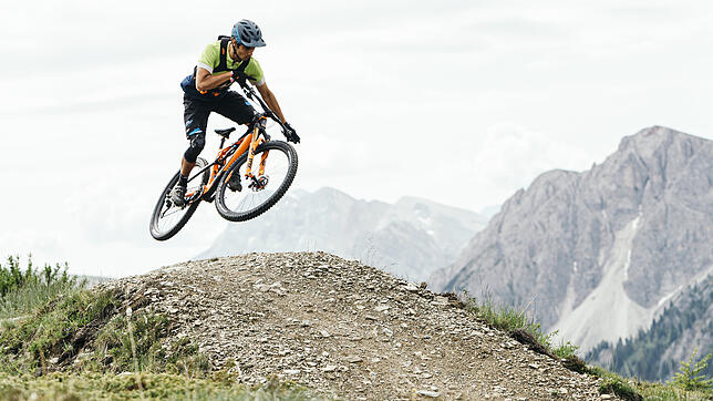 Mountainbikes kommen immer öfter mit E-Motor daher.