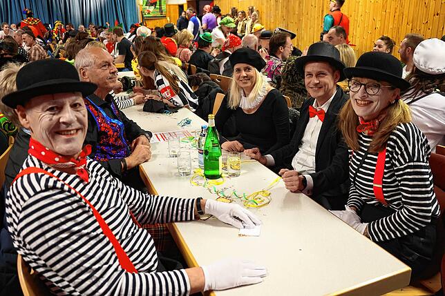 Bild 22: Zirkusfestival beim Sportlerball in Rietheim