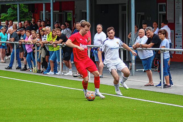 Bild 4: Dem SV 08 Laufenburg II gelingt der Ausgleich zum  3:3 beim FC Bergalingen – und wir haben Bilder!