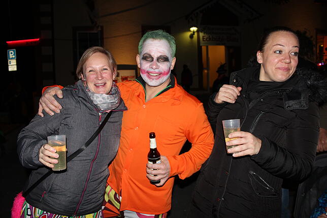 Bild 3: Bilder vom Nachtumzug zum 44. Jubiläum der Narrenzunft Hochemmingen