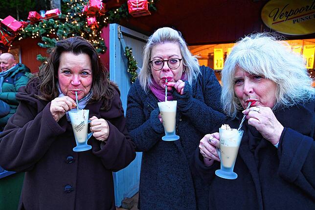 Bild 18: Jetzt ist die Weihnachtszauberei voll im Gang: Bilder vom besucherstärksten Tag in Triberg