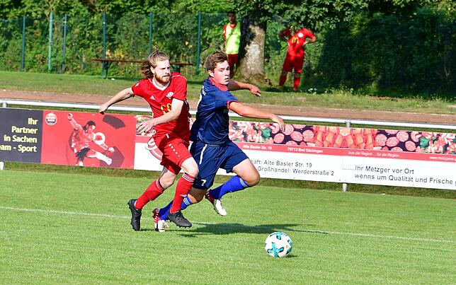 Bild 2: FC Schlüchttal siegt mit 4:2 beim FC Wallbach &ndash; und wir haben Bilder!