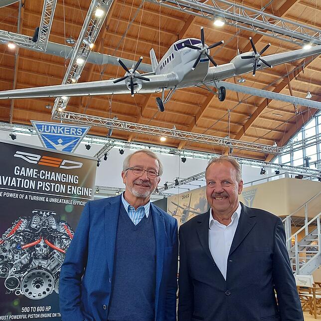 Große Pläne: Unternehmer und Luftfahrt-Enthusiast Dieter Morszeck (rechts) mit Bernd Junkers, dem Enkel des berühmten Konstrukteurs Hugo ...