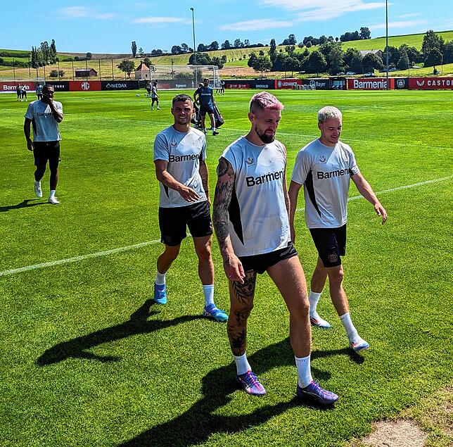 Bild 3: Leverkusen in Aasen! So war das erste Training des deutschen Meisters im Schwarzwald