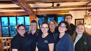 Die Dorfhäxe Brennet stellen sich neu auf (von links): Nicole Behrendt, Laura Schmidle, Katharina Gottstein, Yvonne Baumgartner, Julia ...