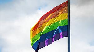 Am 26. Juli ist in Berlin Christopher-Street-Day. Die Regenbogenflagge wird dann – anders als zuletzt – nicht über dem Reichstag wehen.