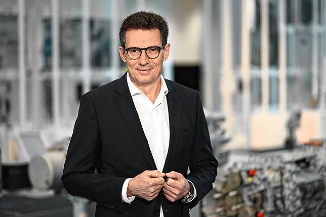 Michael Frick, Finanzvorstand der ZF, muss mit Nettoschulden von mehr als zehn Milliarden Euro umgehen. Allein die Zinsen verschlingen ...