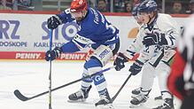 Wild Wings-Angreifer Mirko Höfflin (links) hat trotz harter Arbeit derzeit auch viel Spaß. Dies soll auch nach der Partie in Düsseldorf ...