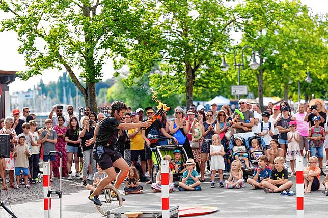 Bild 13: Kulturufer in Friedrichshafen: Buntes Treiben am Tag (Teil 2)