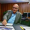 Bürgermeister Michael Rieger vor den Skizzen zum Rathausumbau. Die Sanierung des Rathauses wird eines der baulichen Großprojekte in 2025 ...