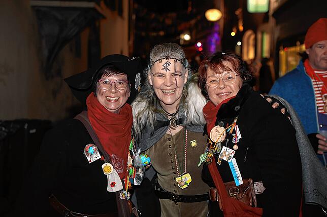 Bild 19: Konstanzer Straßenfasnacht 2025: Am Rosenmontag steigt die Stimmung nochmals