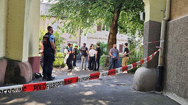 Nach dem tödlichen Schuss eines Polizisten auf einen Mann in Stuttgart gibt es neue Details zum Opfer. (Archivbild)