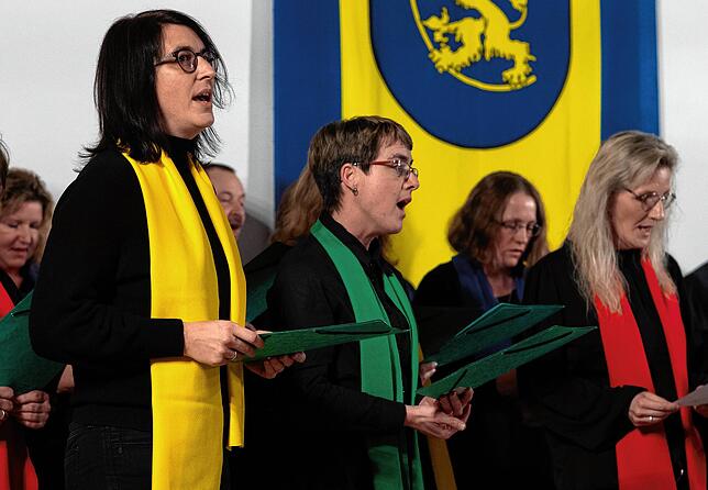 Der Eltern-Lehrer-Chor der Grafen-von-Zimmern Realschule gestaltete den Neujahrsempfang musikalisch mit.