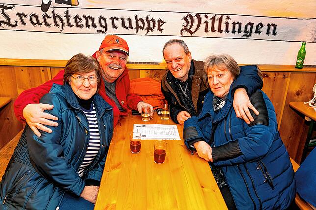 Bild 15: 150 Jahre Katzenmusik: Narren feiern in den Stüble und im Narrendorf