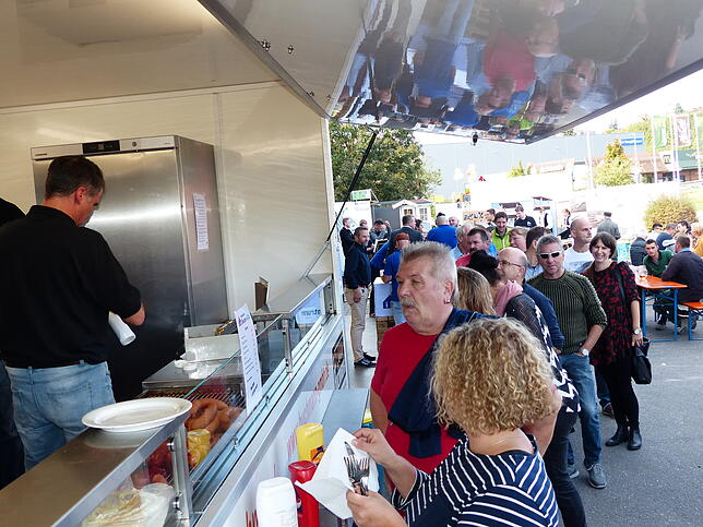 Bild 1: Bilder vom Tag der Wirtschaft im Gewerbegebiet Riedwiesen in Markdorf (2)Bilder vom Tag der Wirtschaft im Gewerbegebiet Riedwiesen in Markdorf (2)