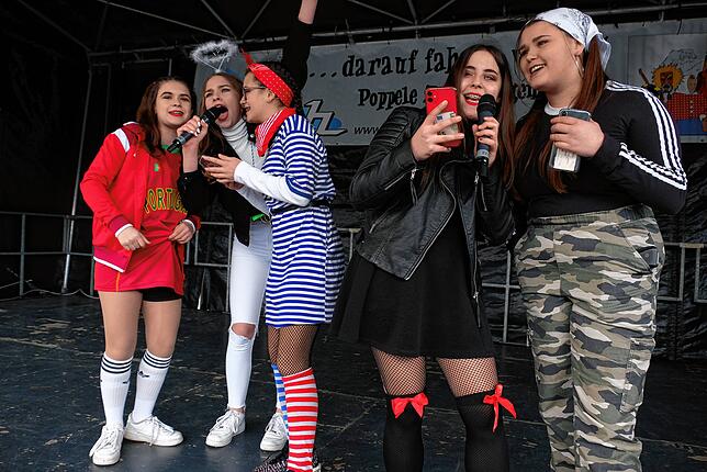 Bild 7: Bilder zur Karaoke-Party der Poppelezunft in Singen