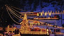 Triberg erstrahlt beim Triberger Weihnachtszauber in einem besonderen Lichterglanz.