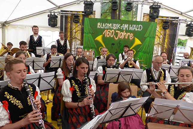 Bild 8: Bezirksmusikfest in Riedern am Wald - Musikverein feiert 160-jährige Jubiläum