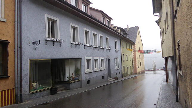 Die Außenansicht des ehemaligen Gasthauses „Löwen“ und späteren Kaufhauses Schölderle in der Stühlinger Altstadt.