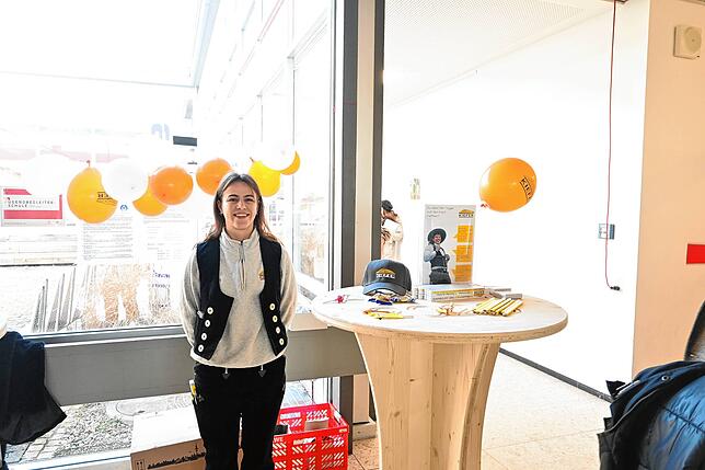 Anna Müller ist Zimmerin beim Betrieb Kiefer und beim Karrieretag 2023 in Stockach.